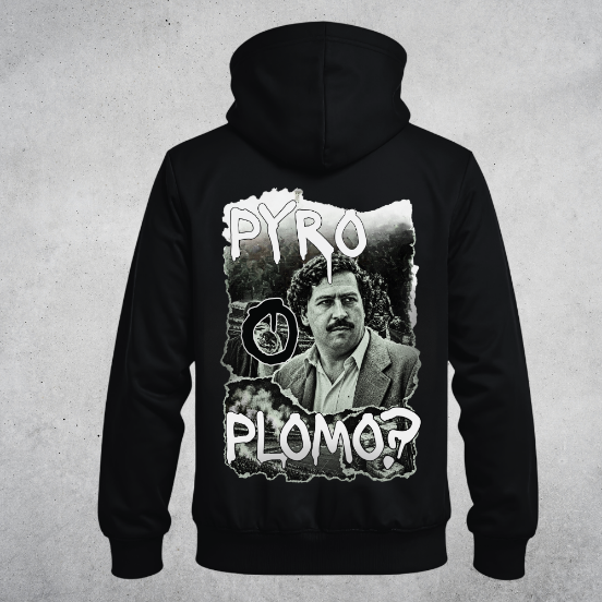 Снимка на Черен суитчър с цип „PYRO O PLOMO?"